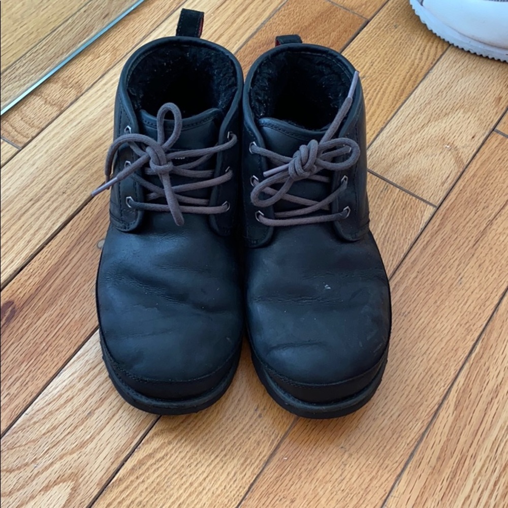 Men’s leather UGG